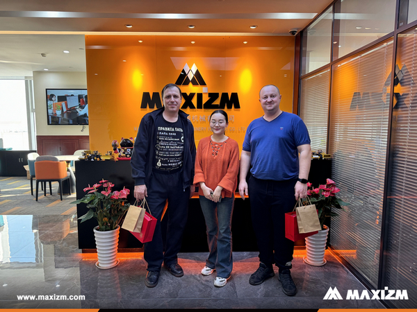 Russian Clients Visit MAXIZM Company