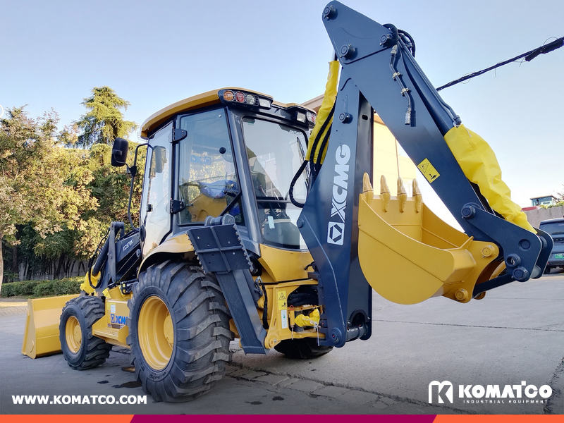 Peru - 1 Unit XCMG XC870K Backhoe Loader